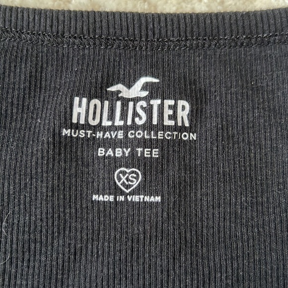 Hollister T-shirt - Picture 3 of 5